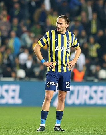 Foto - UEFA Konferans Ligi öncesi Fenerbahçe'de büyük deprem... Bir bu eksikti: İsmail Kartal ne yaptı böyle?