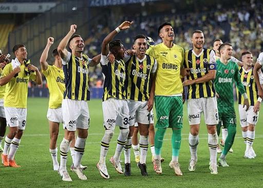 Foto - UEFA Konferans Ligi öncesi Fenerbahçe'de büyük deprem... Bir bu eksikti: İsmail Kartal ne yaptı böyle?