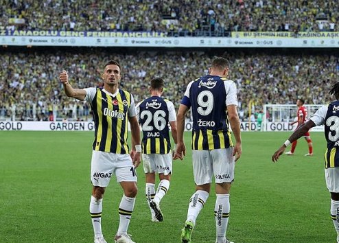 Foto - UEFA Konferans Ligi öncesi Fenerbahçe'de büyük deprem... Bir bu eksikti: İsmail Kartal ne yaptı böyle?