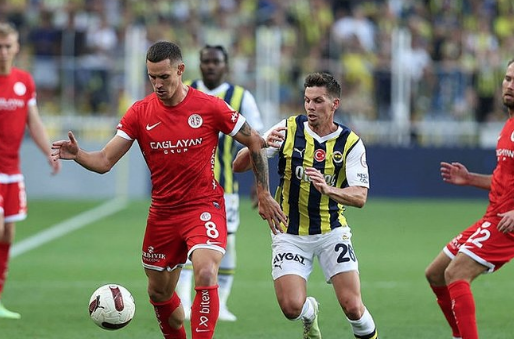 Foto - UEFA Konferans Ligi öncesi Fenerbahçe'de büyük deprem... Bir bu eksikti: İsmail Kartal ne yaptı böyle?