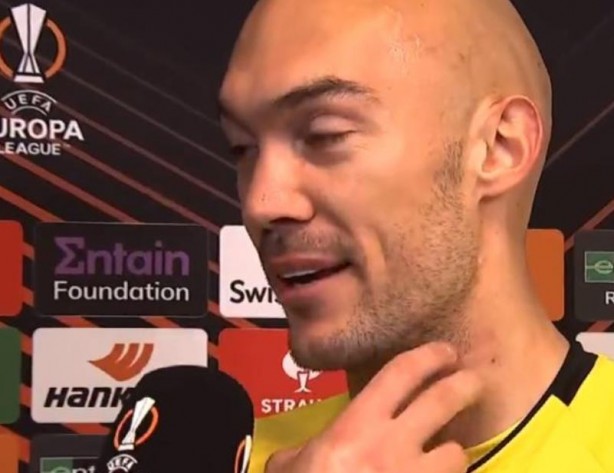 Foto - UEFA maçı güreşe dönüştü