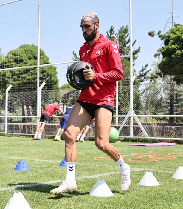 Uğur Çiftçi: "Hedefimiz üst sıralara oynamak"