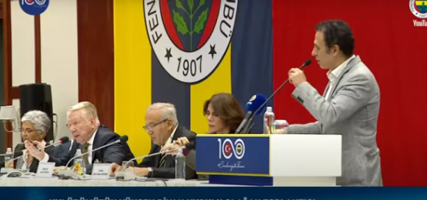 Foto - Uğur Dündar çıldırdı! Kürsüden böyle indirildi