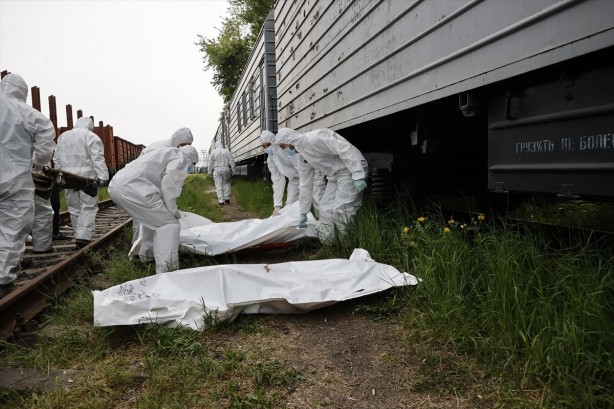 Foto - Ukrayna öldürülen Rus askerinin cesetlerini vagonlarda saklıyor