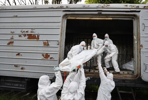 Foto - Ukrayna öldürülen Rus askerinin cesetlerini vagonlarda saklıyor