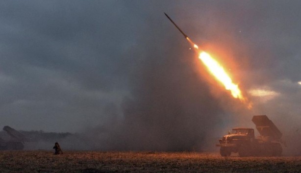 Foto - Ukrayna, Rus şehrine saldırı düzenledi! Ölü ve yaralılar var