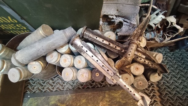 Ukrayna'da Rus silahları satışa çıkarıldı