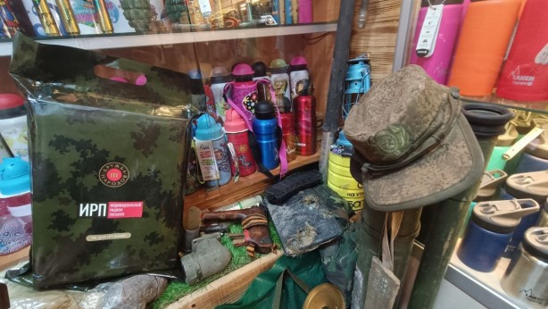 Foto - Ukrayna'da Rus silahları satışa çıkarıldı