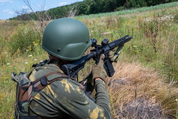 Foto - Ukrayna’da sivillere silah eğitimi