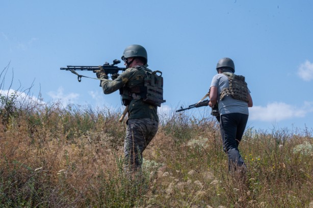 Foto - Ukrayna’da sivillere silah eğitimi