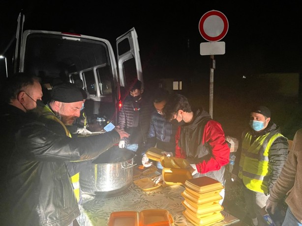 Foto - Ukrayna'daki savaştan kaçıp Almanya'ya gelenlere, Türkler sahip çıktı