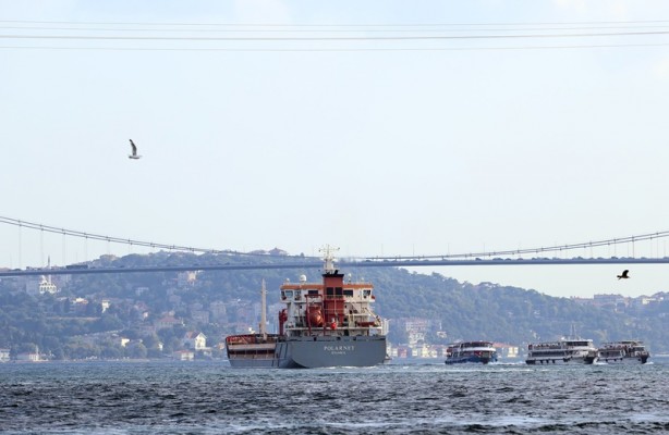 Foto - Ukrayna'dan gelen gemi İstanbul'dan hareket etti