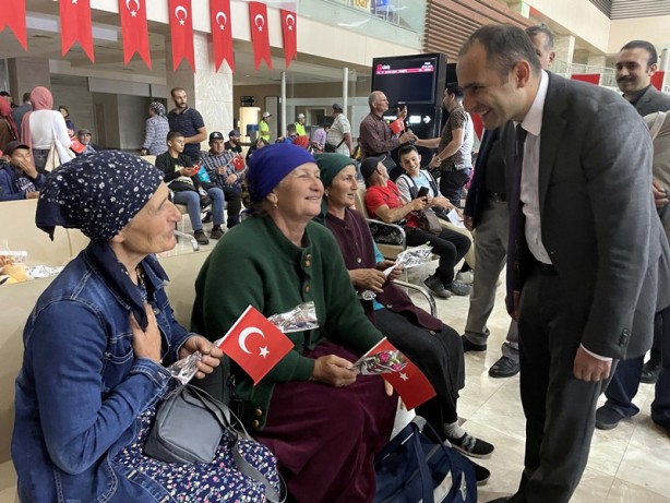 Foto - Ukrayna'dan tahliye edilen 9. kafile Türkiye'de