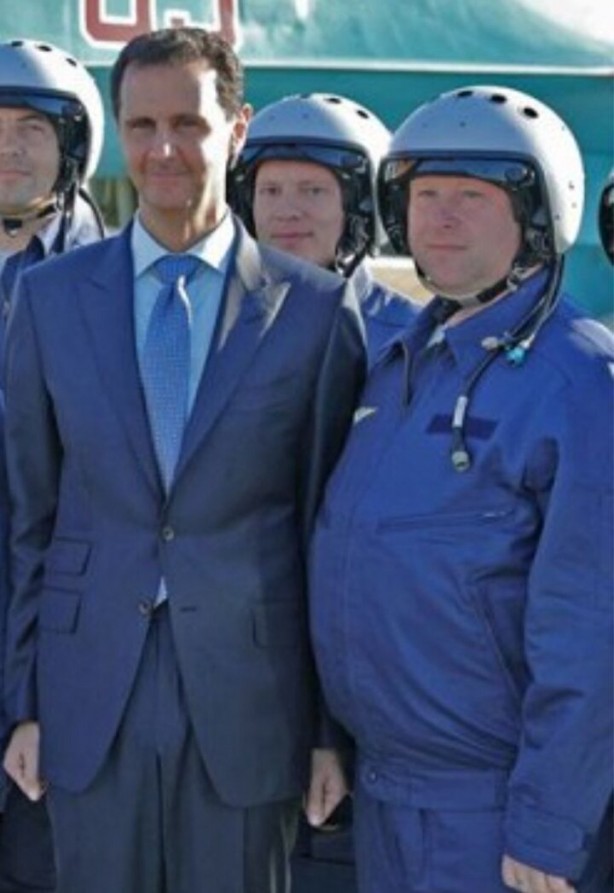 Foto - Ukraynalılar düşürülen Rus uçağının pilotunu yakaladı
