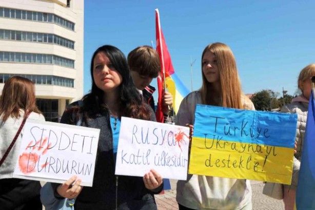 Foto - Ukraynalılar gözyaşlarıyla Samsun'dan dünyaya seslendi