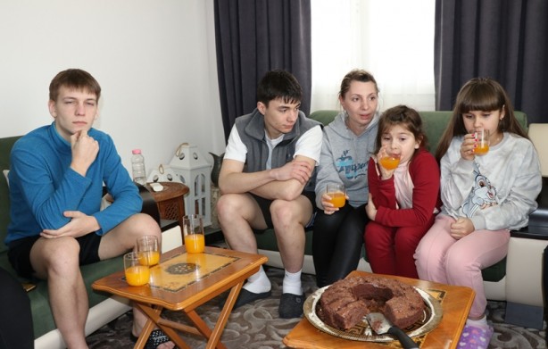 Foto - Ukraynalılara evini açtı! Gündem oldu