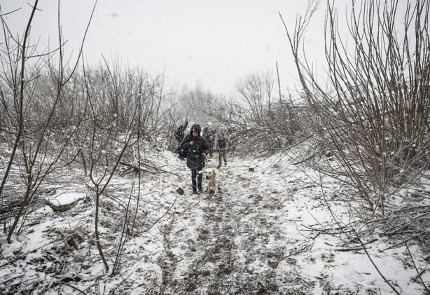Foto - Ukraynalıların çilesi kar yağışı altında devam etti