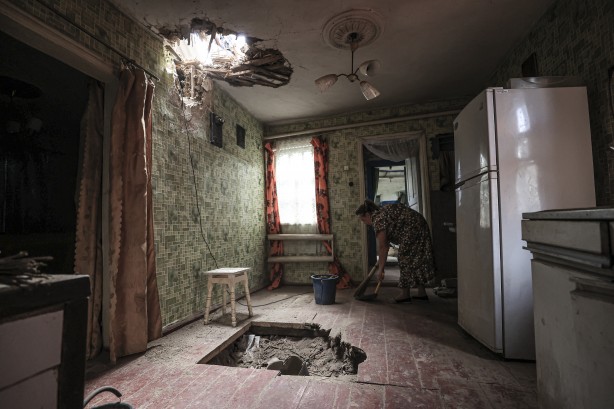 Foto - Ukrayna'nın Donetsk bölgesinde Rus hava saldırıları arttı