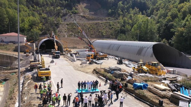 Foto - Ulaştırma Bakanı tarih verdi Bolu Dağı Tüneli’nde sona doğru