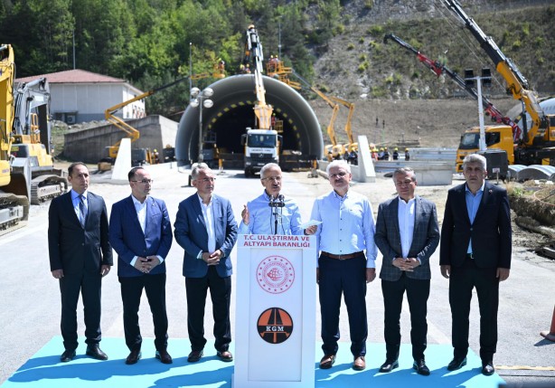 Foto - Ulaştırma Bakanı tarih verdi Bolu Dağı Tüneli’nde sona doğru