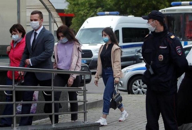 Foto - Ülke ayakta! 3 kız kardeş, kendilerini taciz eden babalarını çekiç ve bıçakla öldürdü!