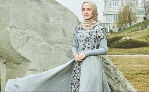 Foto - Ülke bunu konuşuyor... Çeçenistan lideri Kadirov 22 yaşındaki kızı Ayşat Kadirova'yı bakan olarak atadı