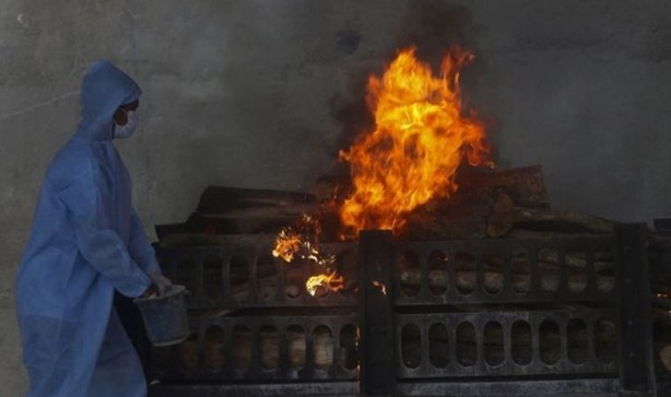 Foto - Ülke felaketi yaşıyor! Oksijen ve remdesivir karaborsaya düştü