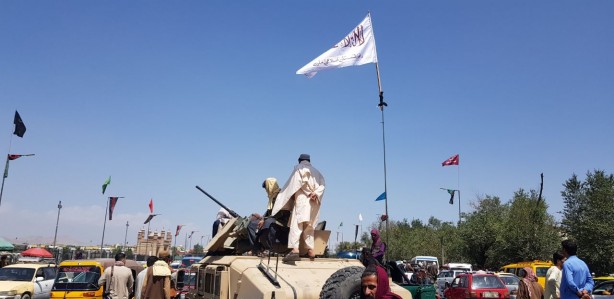 Foto - Ülke fena halde karıştı! Taliban'dan flaş talimat