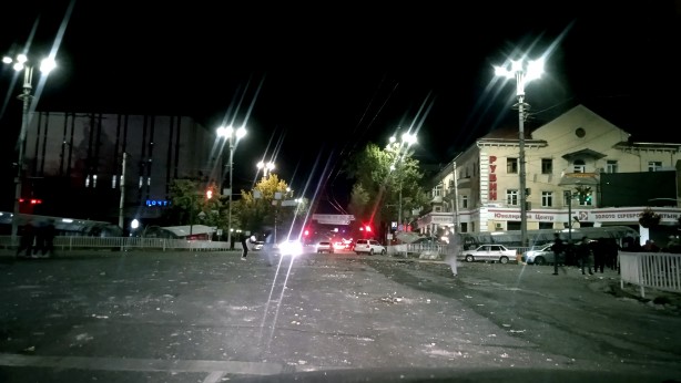 Foto - Ülke karıştı! Göstericiler cezaevinden cumhurbaşkanını kaçırdı