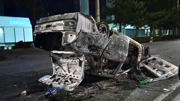 Foto - Ülke karıştı! Göstericiler cezaevinden cumhurbaşkanını kaçırdı