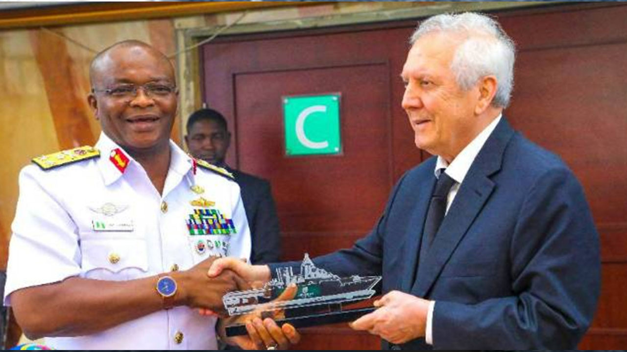 Foto - Ülkede büyük kriz var! Aziz Yıldırım'ın savaş gemileri yola çıkmaya hazırlanıyor