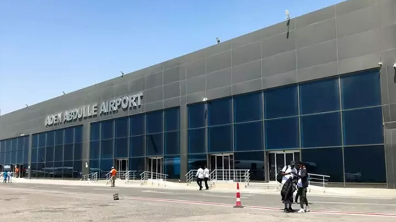 Foto - Ülkede işler rayından çıkınca Türk savaş helikopterleri de bölgeye gitmişti: Şok eden haber geldi