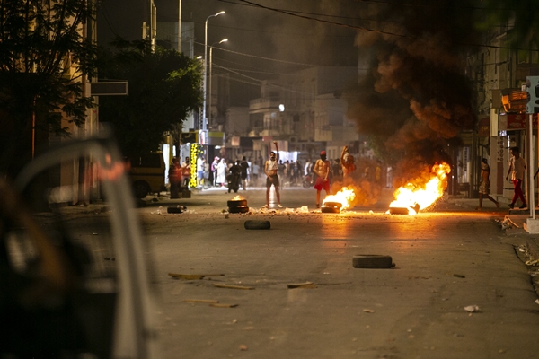 Foto - Ülkede protestolar şiddetlendi... Yeni bir Arap Baharı kapıda mı?
