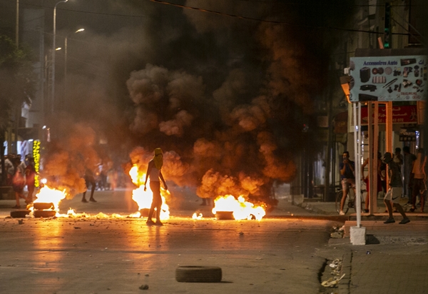 Foto - Ülkede protestolar şiddetlendi... Yeni bir Arap Baharı kapıda mı?