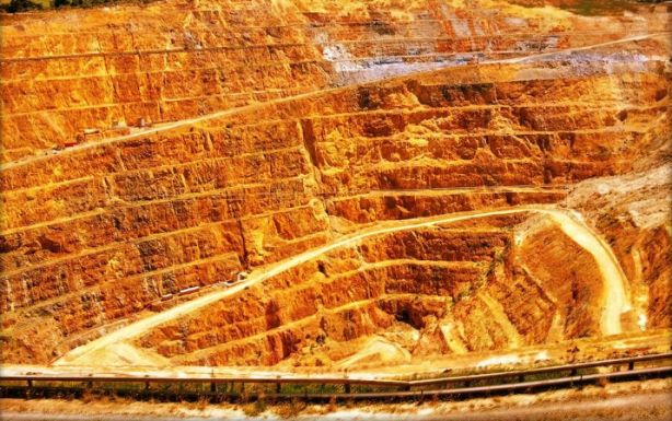 Ülkeden altın fışkırıyor! Dünyada böyle altın yok... O altınlar için Rusya ile anlaşıldı