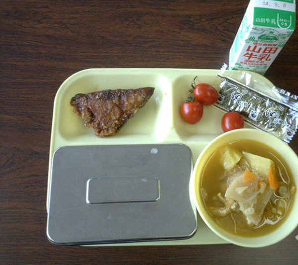 Foto - Ülkelere göre çocukların öğle yemekleri 