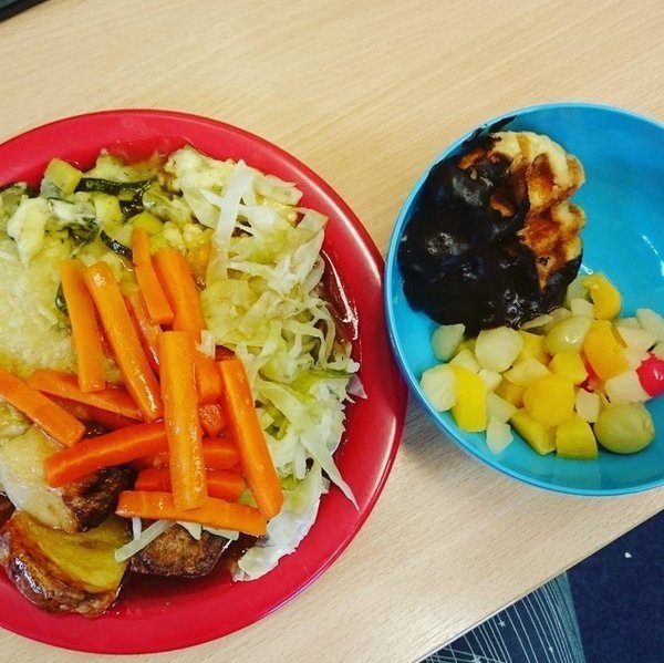 Foto - Ülkelere göre çocukların öğle yemekleri 