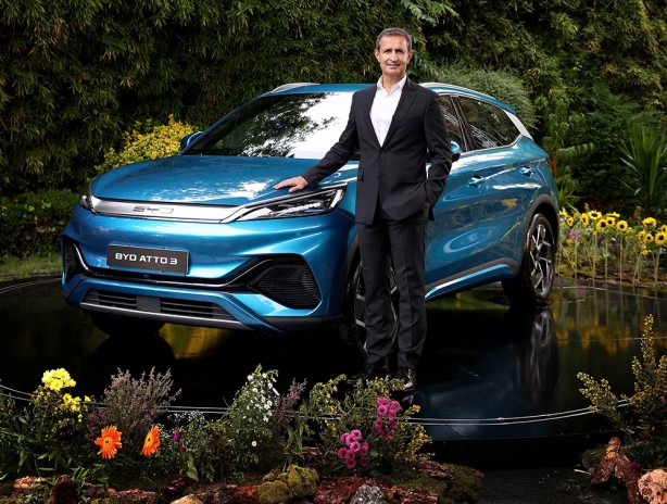 Ülkemize yüzde 10 ÖTV dilimiyle girecek olan BYD ATTO 3 "Yılın Elektrikli Otomobili" seçildi