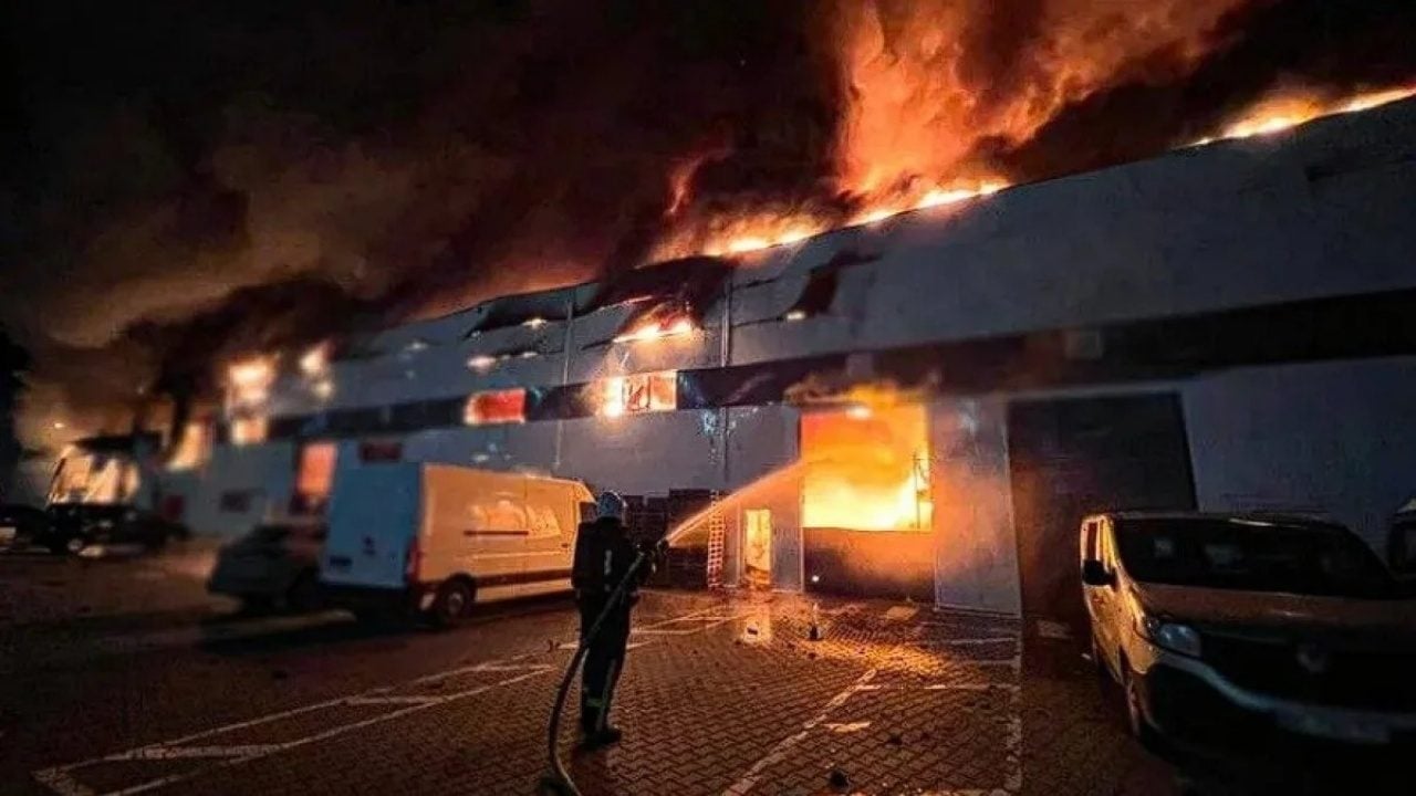 Foto - Ülkenin can damarı vuruldu: İnsanlar karanlığa gömüldü