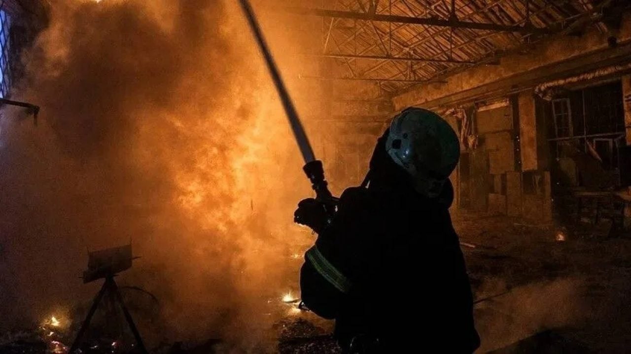 Foto - Ülkenin can damarı vuruldu: İnsanlar karanlığa gömüldü
