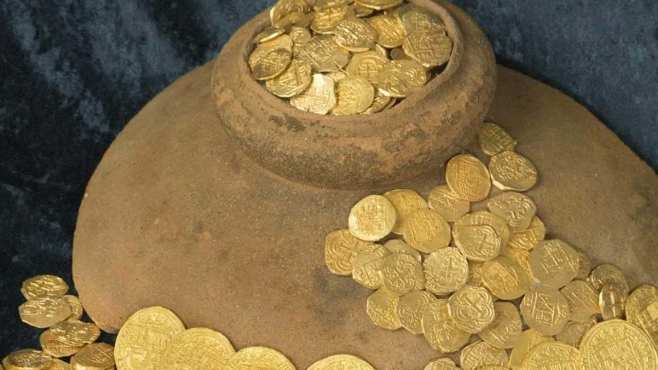 Foto - Ülkenin farklı noktalarına 5 farklı hazine sakladı! Toprağa gömdü! Bulan zengin olacak