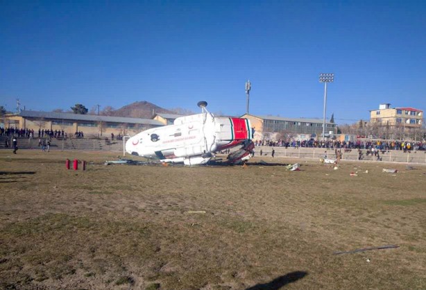 Foto - Ülkenin Spor Bakanı'nı taşıyordu! Komşu'da helikopter düştü