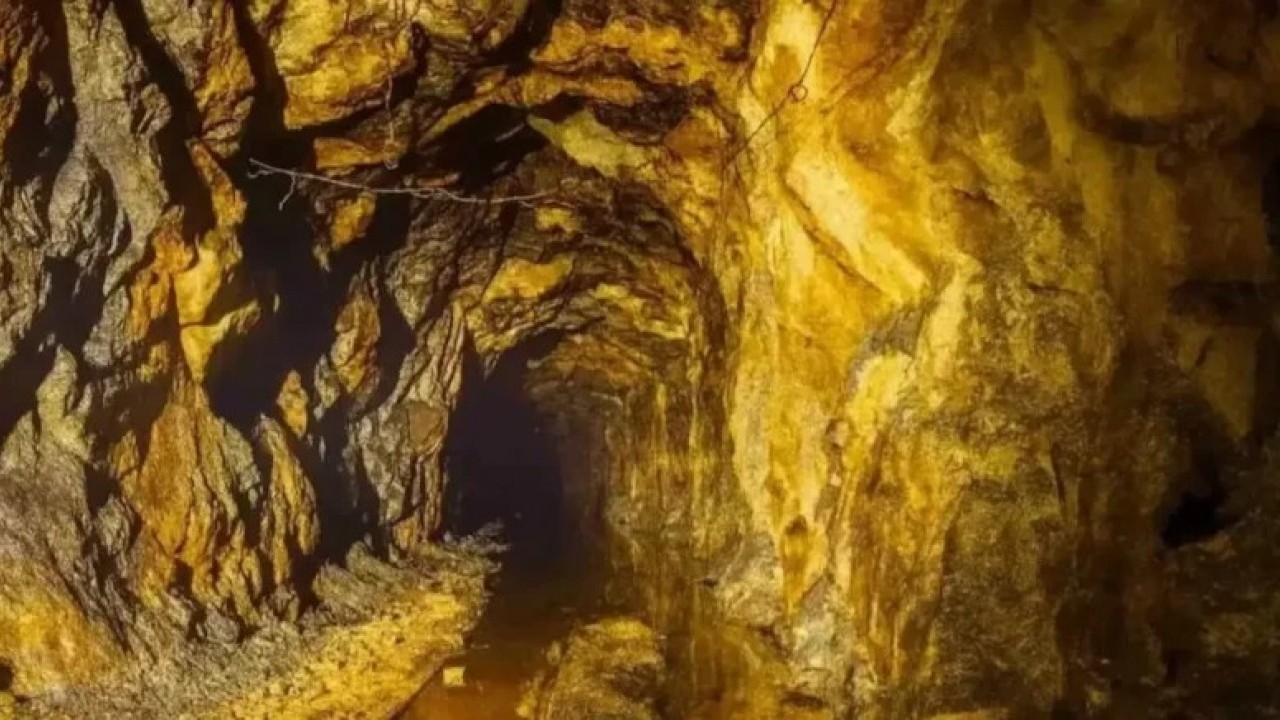 Ülkeyi havalara uçuracak keşif: 1,5 milyar dolar değerinde altın rezervi bulundu