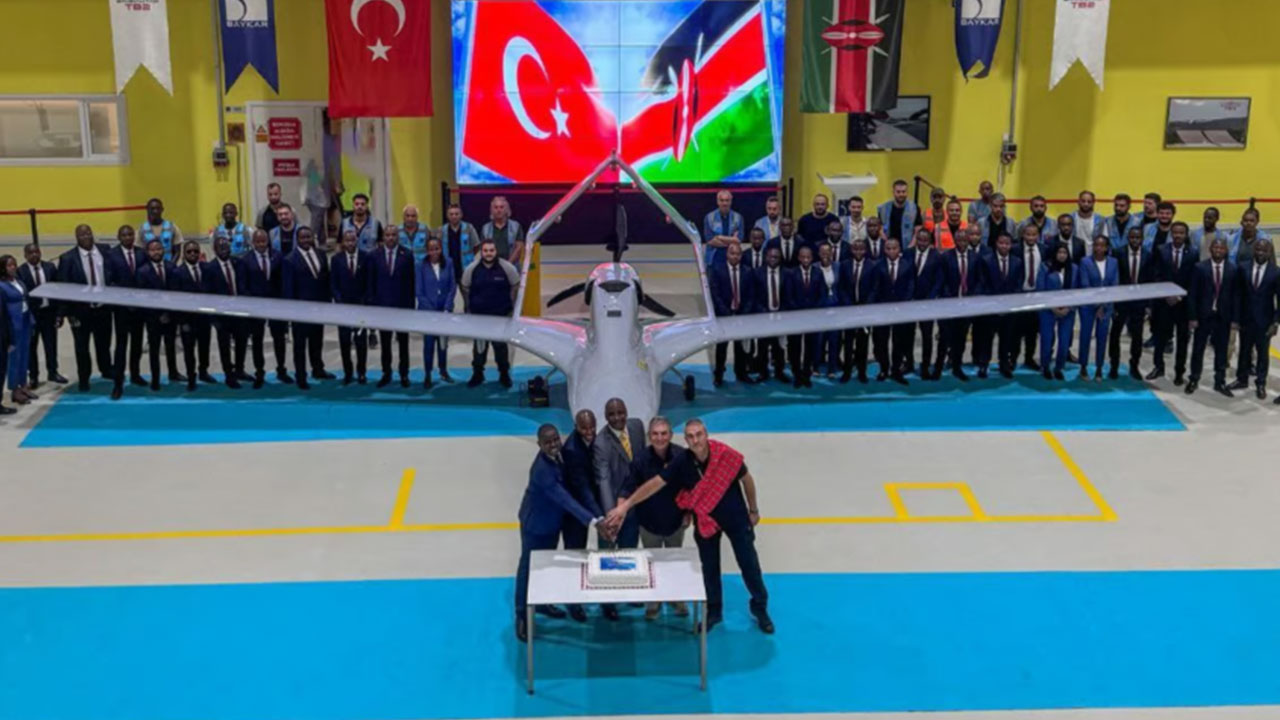 Foto - Ülkeyi kurtarmak için Türkiye'den acil olarak 6 adet TB2 SİHA aldılar