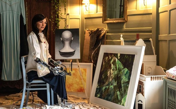 Foto - Ultra gerçekçi robot Ai-Da, Mısır ile İngiltere'yi karşı karşıya getirdi! Gözaltına alındı