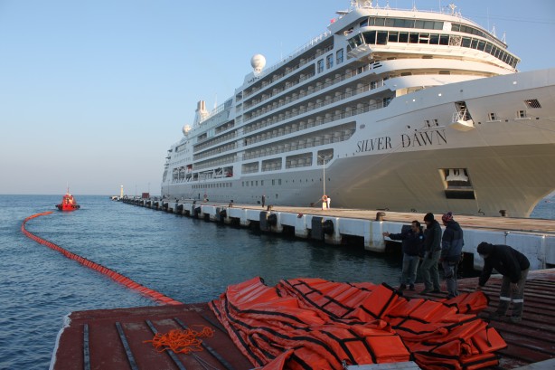Foto - Ultra lüks kruvaziyer, Kuşadası'na geldi