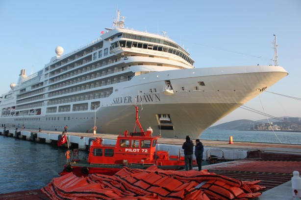 Foto - Ultra lüks kruvaziyer, Kuşadası'na geldi