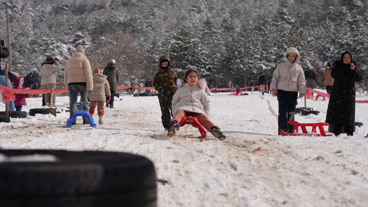 Foto - Uludağ dolunca rotayı oraya çevirdiler: Kar Festivalinde Unutulmaz Anlar!