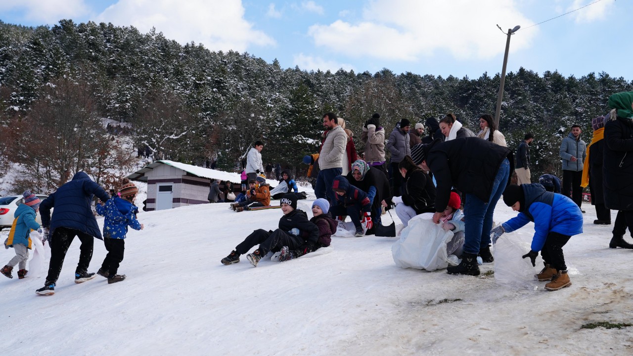 Foto - Uludağ dolunca rotayı oraya çevirdiler: Kar Festivalinde Unutulmaz Anlar!