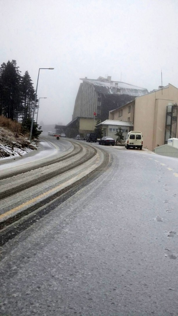 Foto - Uludağ'a mevsimin ilk karı yağdı! Kış mevisi yüzünü gösterdi